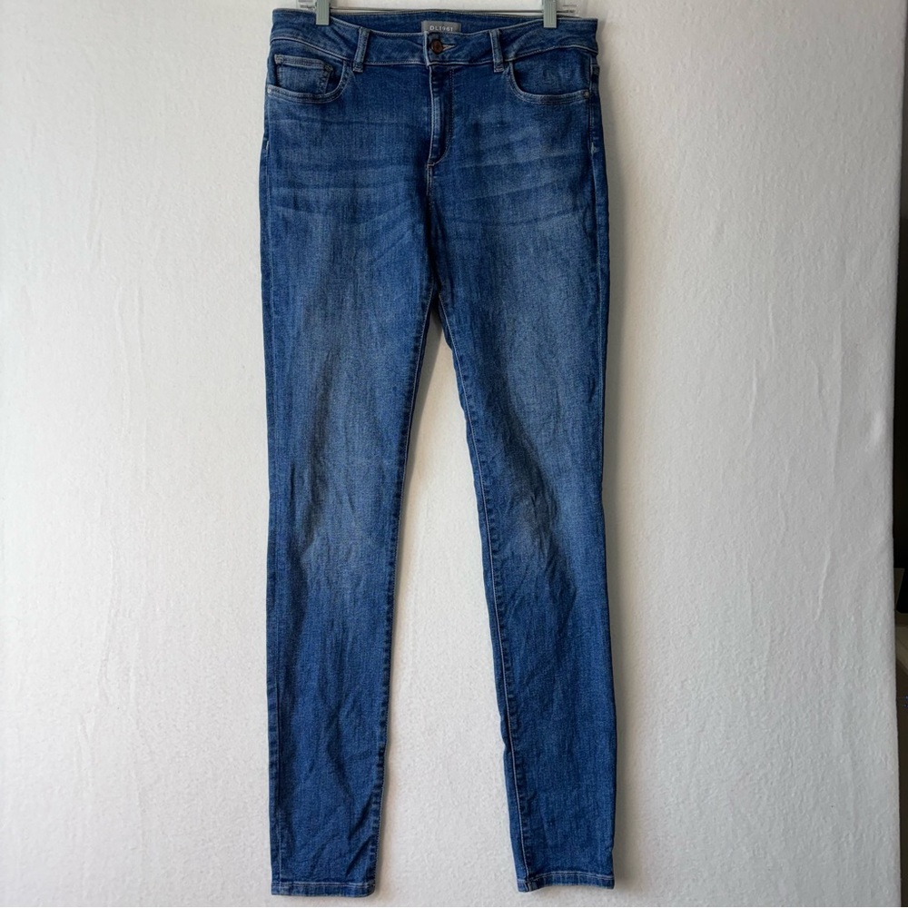 DL1961 Jeans DANNY Mid Rise Instascuplt Skinny Size 30 Tall Inseam